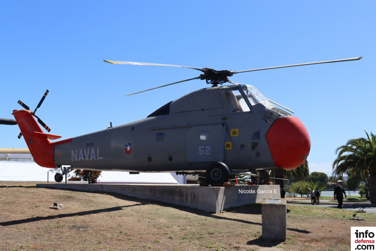 Helicu00f3ptero Sikorsky SH 34 J en el museo al aire libre de la  Aviaciu00f3n Naval de la Armada de Chile en la base aeronaval Concu00f3n.  La institucion operu00f3 este modelo desde 1962 a 1972 Foto Nicolu00e1s Garcu00eda E